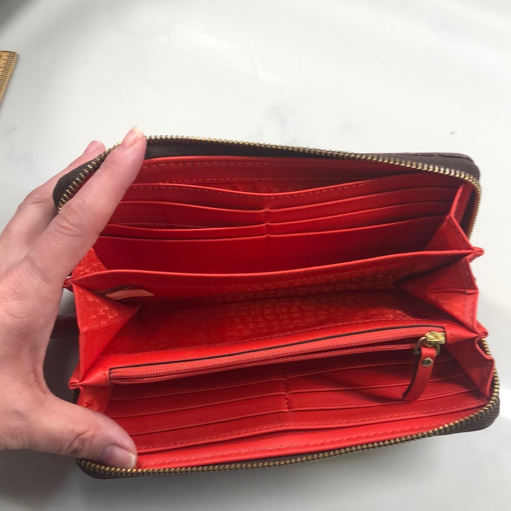 Kate Spade Wallet - Picture 4 of 5